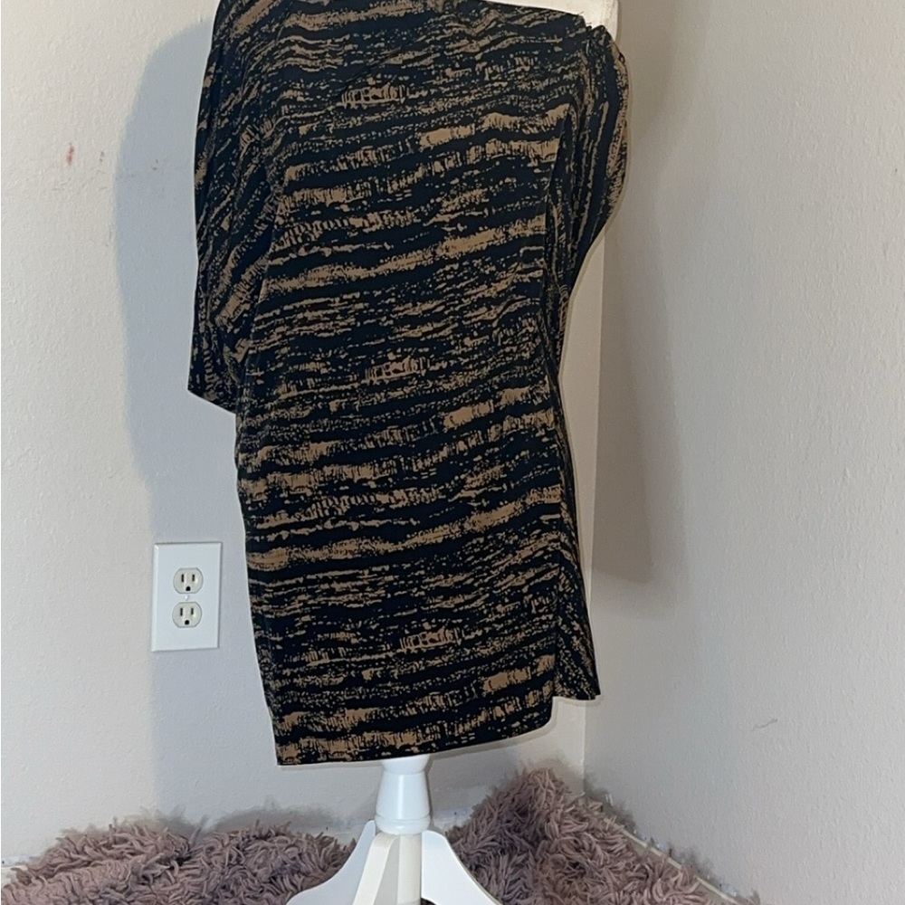 Elegant Black and Tan Women's Dress
